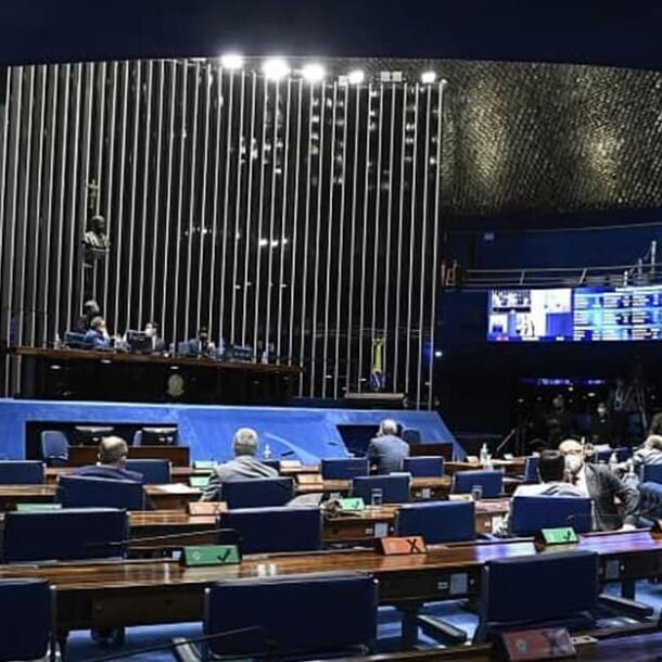 Senado aprova PEC do estado de emergência com R$ 41 bi em auxílios   Migalhas