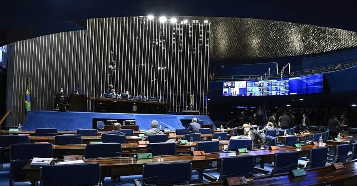 Senado aprova PEC do estado de emergência com R$ 41 bi em auxílios   Migalhas
