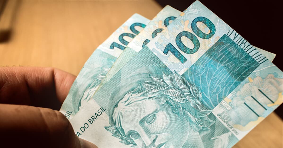 Decreto que fixou R$ 303 como mínimo existencial é questionado no STF   Migalhas