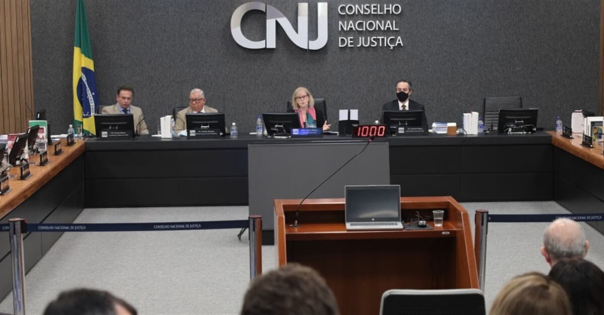 CNJ decide abrir PAD contra juíza acusada de assédio moral   Migalhas