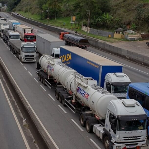 Maioria do STF determina imediata desobstrução de rodovias   Migalhas