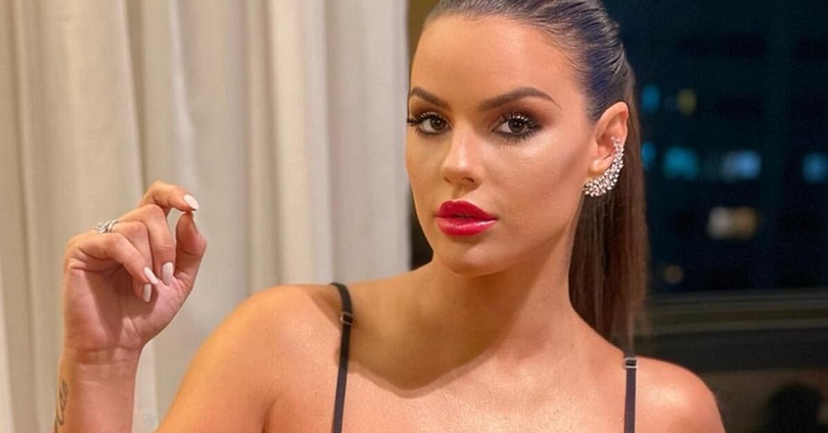 Ex panicat Carol Dias não indenizará gerente de banco   Migalhas