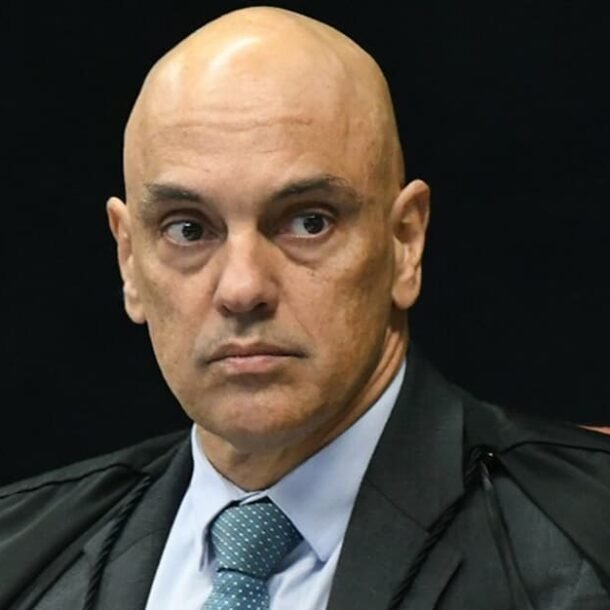 Moraes suspende artigos da lei de improbidade administrativa   Migalhas