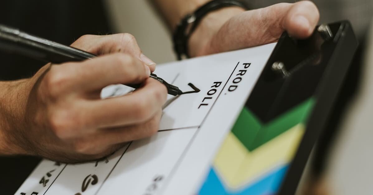 Produtora deve incluir créditos de diretora em documentário brasileiro   Migalhas