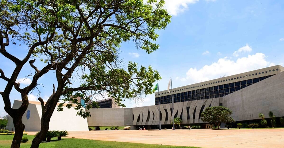STJ começa a julgar validade de taxa de retirada de ingressos online   Migalhas