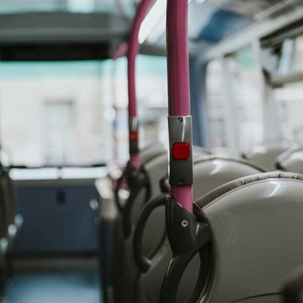 Empresa de transporte público é condenada por más condições sanitárias   Migalhas