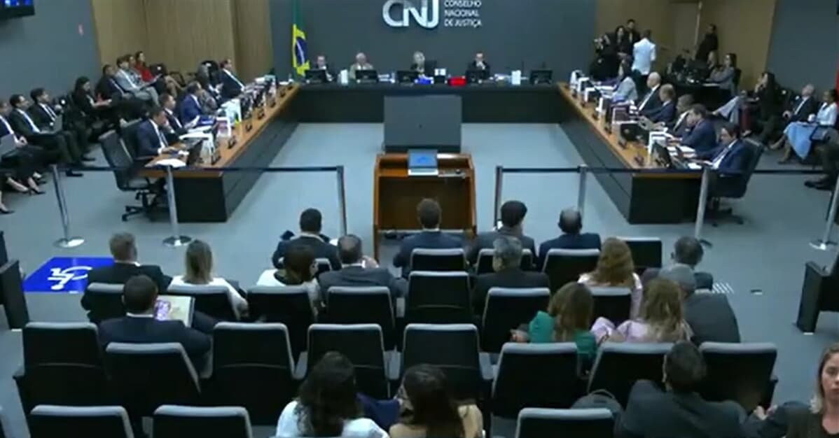 Questão salarial afasta candidatos da carreira de juiz? CNJ questiona   Migalhas