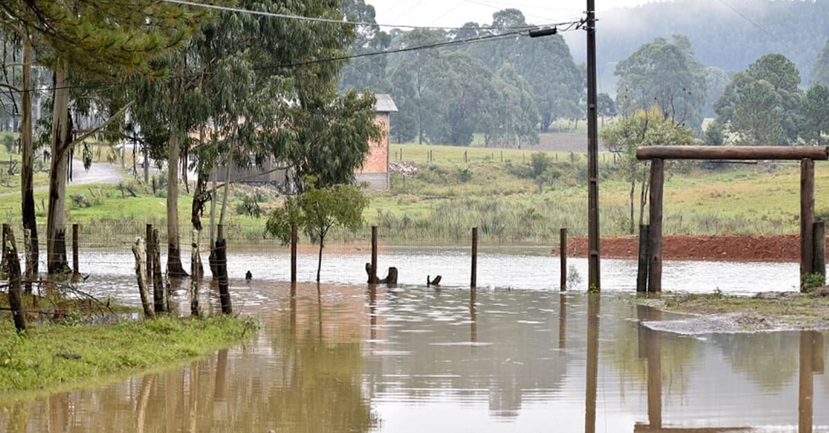 Idoso será indenizado por casa inundada após abertura de barragem   Migalhas