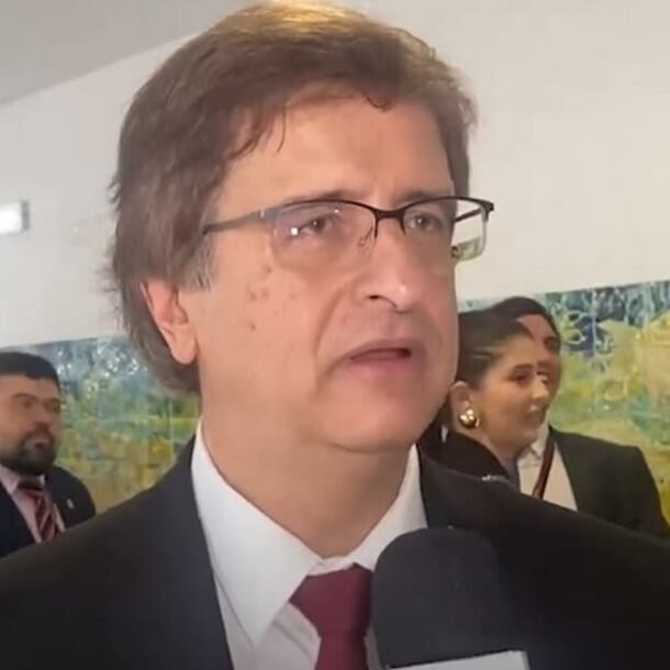 Paulo Gonet: Democracia sai fortalecida com julgamento de Bolsonaro   Migalhas