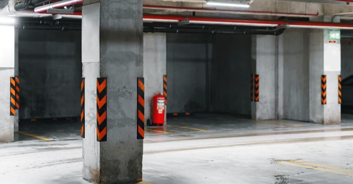 Shopping indenizará donas de veículo danificado em estacionamento   Migalhas
