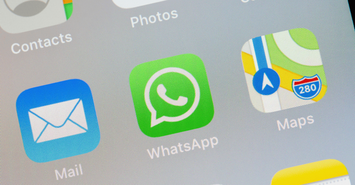 Incitar greve em grupo fechado do WhatsApp não configura justa causa   Migalhas