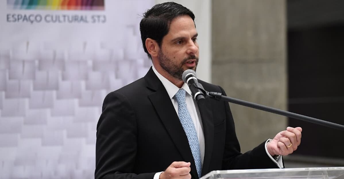 Obra sobre mediação é lançada com homenagens ao ministro Sanseverino   Migalhas