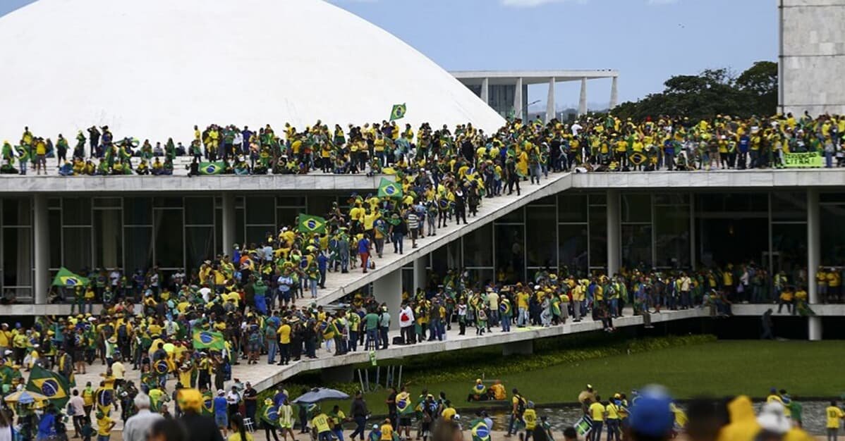 STF tem maioria para condenar mais 5 réus pelos atos de 8 de janeiro   Migalhas