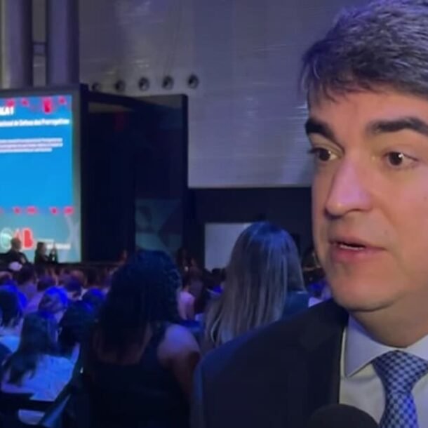 Bandeira de Mello: exame da magistratura é para