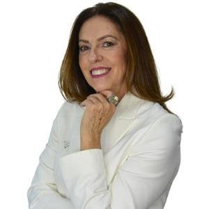 Biden emite ordem executiva para facilitar a emissão de green card   Migalhas