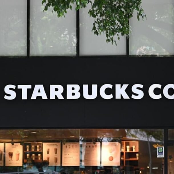 Juiz nega pedido de recuperação judicial de operadora da Starbucks   Migalhas