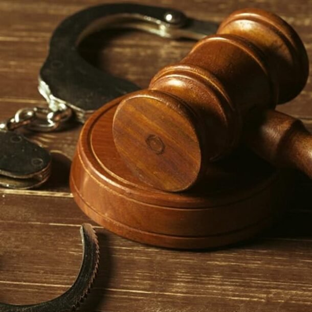 STJ nega HC a réu foragido por 12 anos que alegou desconhecer ação   Migalhas