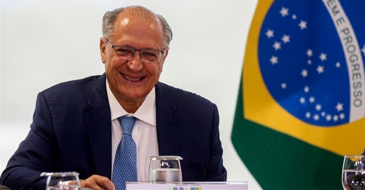 Alckmin sanciona lei que facilita regularização de dívidas com a RFB   Migalhas