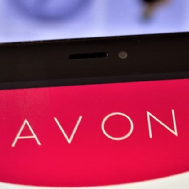 Avon indenizará por negativar mulher que não era revendedora   Migalhas