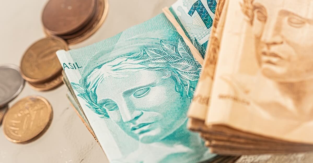 Banco deve ressarcir em R$ 25 mil vítima de falso leilão   Migalhas