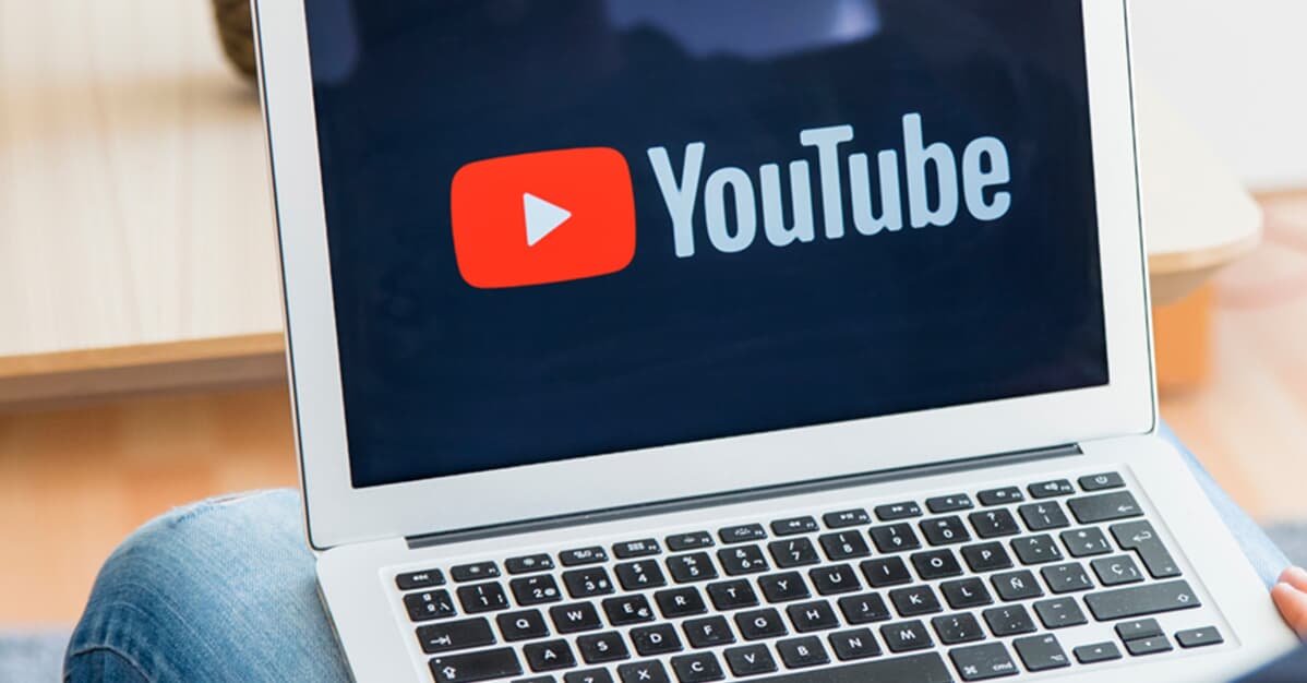 Justiça suspende vídeos que exaltam violência policial no YouTube   Migalhas