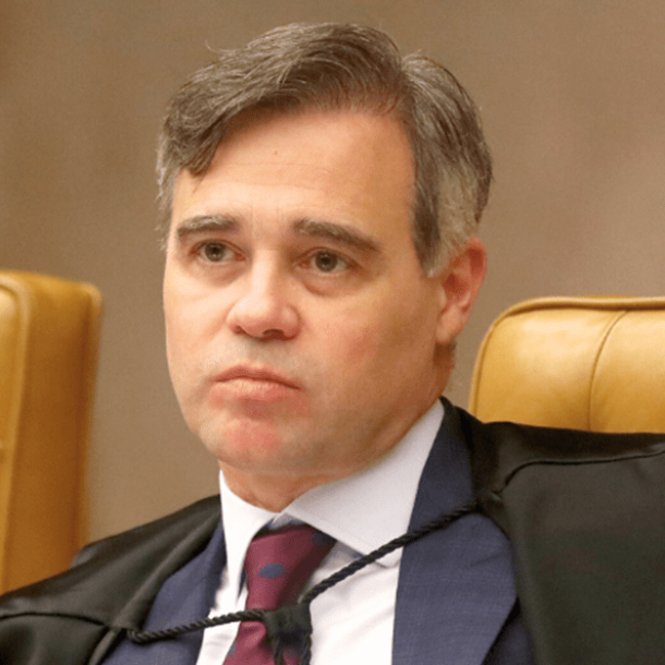 Mendonça adia julgamento sobre contratação de advogado sem licitação   Migalhas