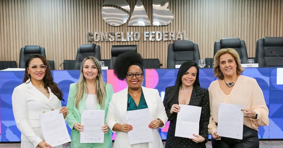 OAB aprova parecer contra projeto que equipara aborto a homicídio   Migalhas
