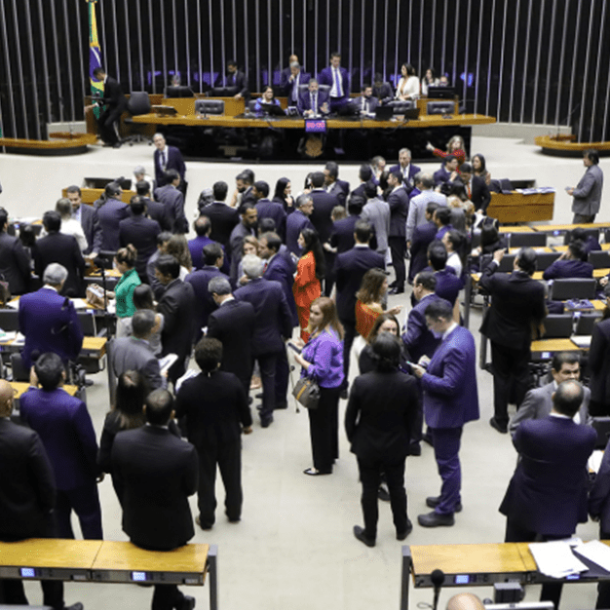 Câmara rejeita mudanças do Senado e aprova reforma do ensino médio   Migalhas