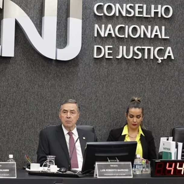 Barroso cobra rigor de juízes no combate a queimadas criminosas   Migalhas