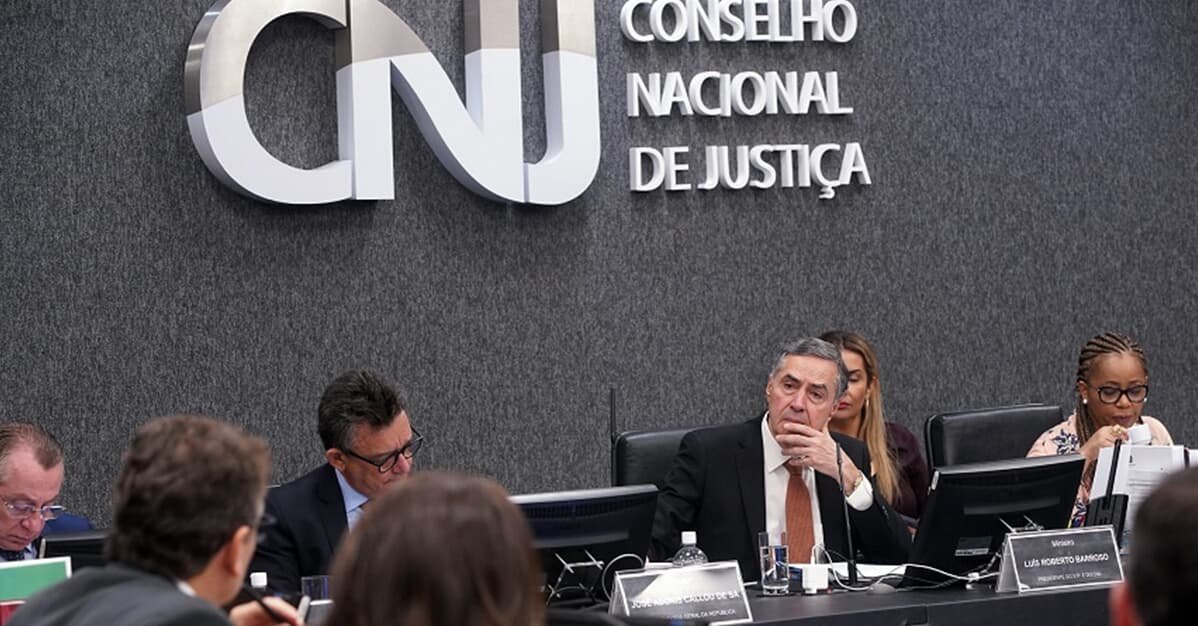 CNJ mantém afastado magistrado de MT investigado por venda de sentença   Migalhas