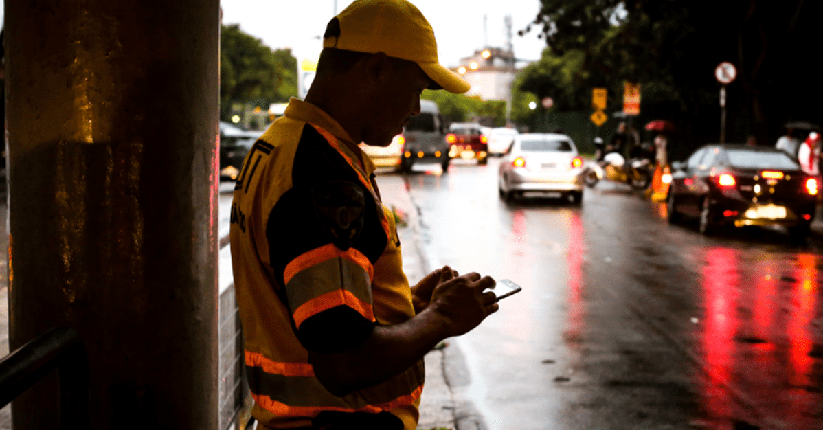 Dono de carro não responde por multas devido a clonagem de placa   Migalhas