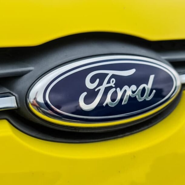 Ford deve indenizar cliente em R$ 10 mil por defeitos graves em carro   Migalhas