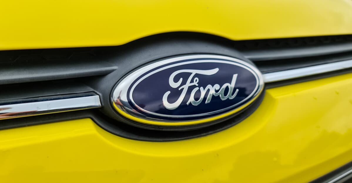 Ford deve indenizar cliente em R$ 10 mil por defeitos graves em carro   Migalhas