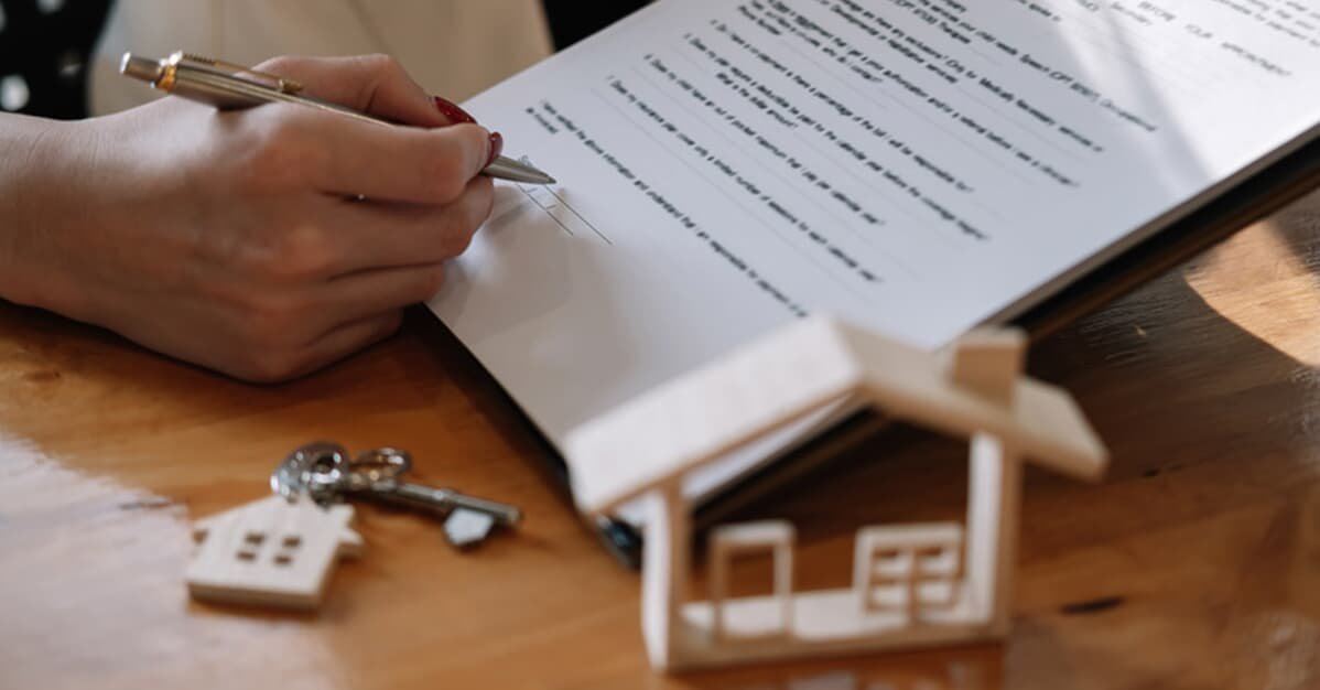 Interesse de proprietário precede o de comprador com escritura falsa   Migalhas