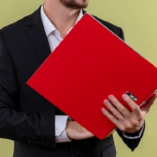 Justiça determina que ex sócio devolva bens e documentos empresariais   Migalhas
