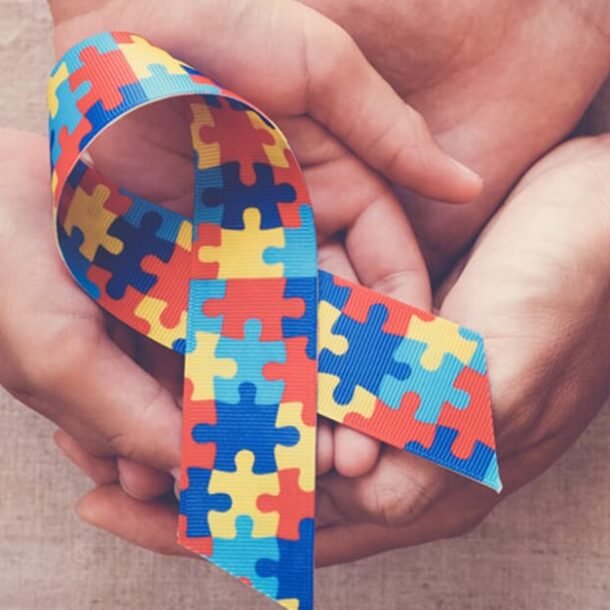 TRT 18: Banco custeará tratamento de autismo a filho de funcionário   Migalhas