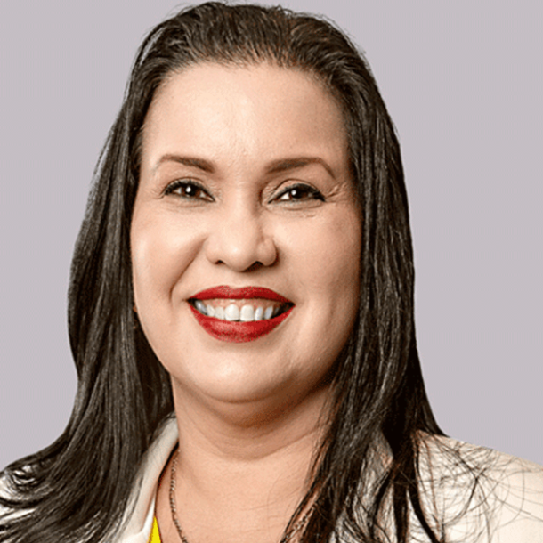 Christiane Leitão é eleita primeira presidente mulher da OAB/CE   Migalhas
