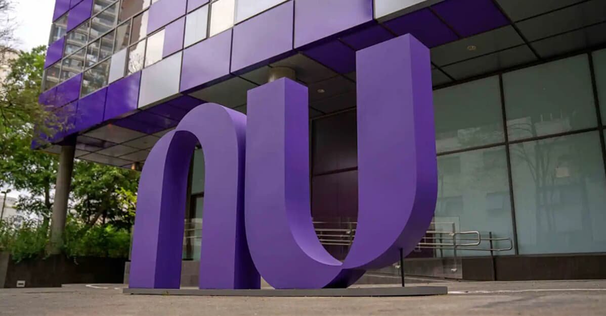 Empregada do Nubank tem vínculo fixado e será enquadrada como bancária   Migalhas