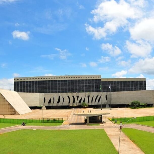 STJ julga equidade em execução extinta sem análise de mérito   Migalhas