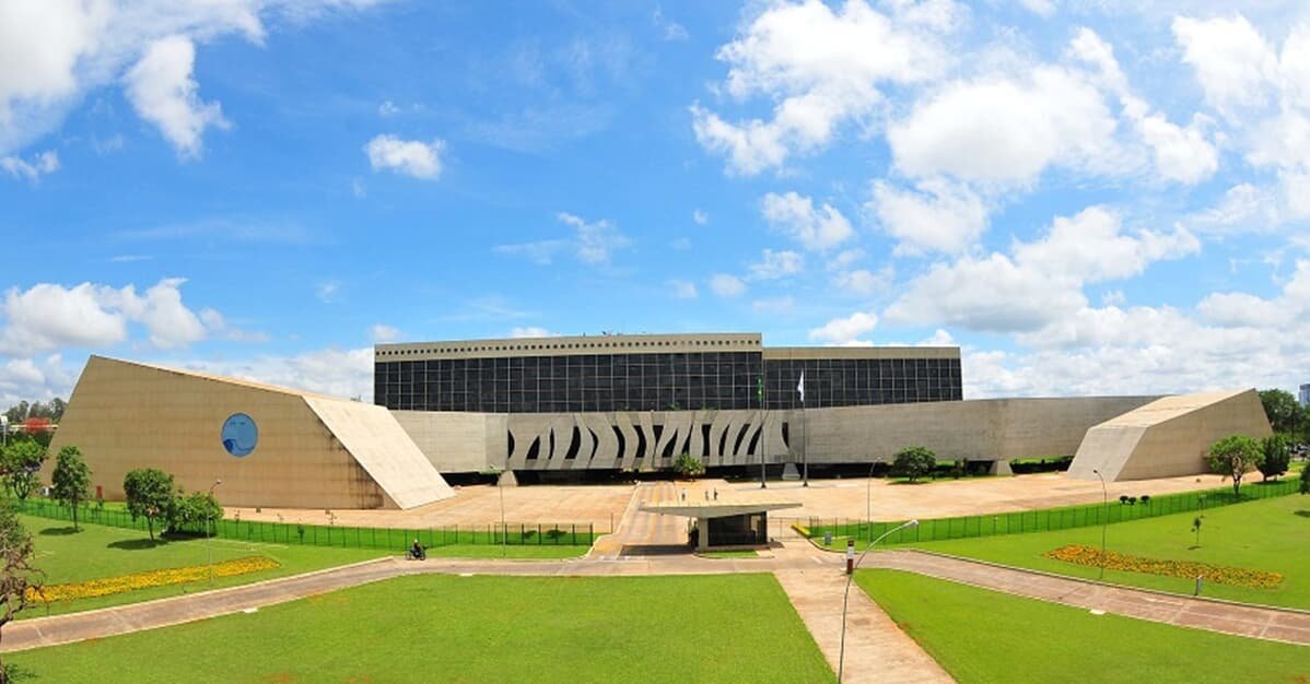 STJ julga equidade em execução extinta sem análise de mérito   Migalhas