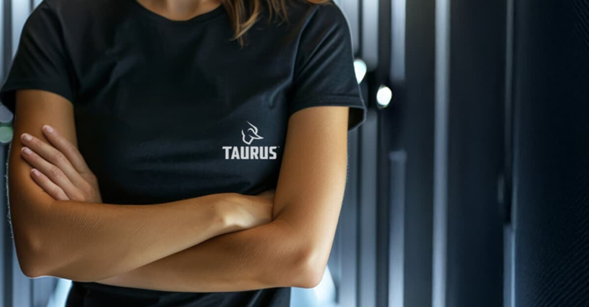 Taurus indenizará vigilante proibida de acessar setor por ser mulher   Migalhas