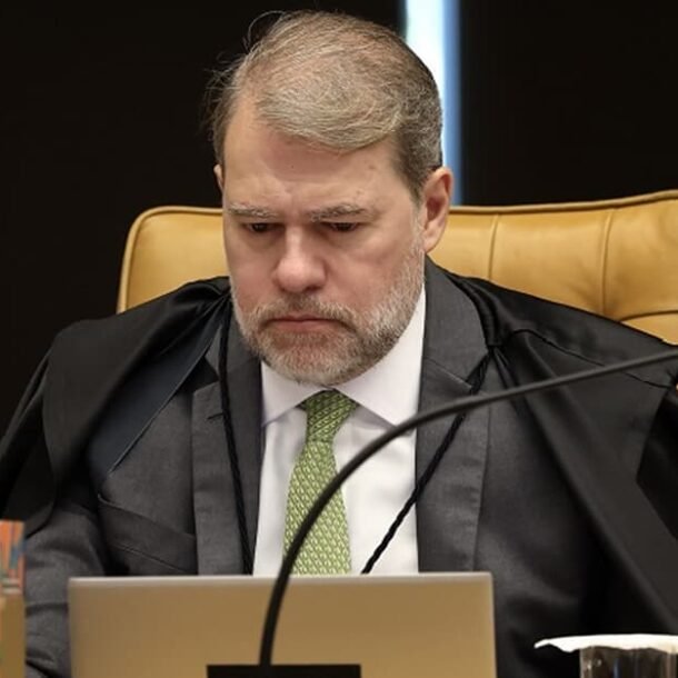 STF valida regra do PR sobre pagamento de aposentadoria a servidores   Migalhas