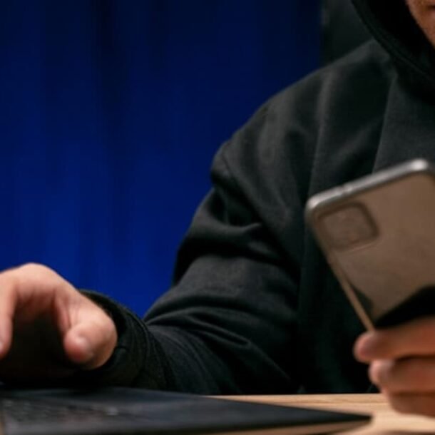 Hacker suspeito de adulterar processos em SC é preso em operação   Migalhas