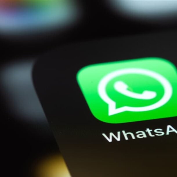 Justiça determina reativação de conta do WhatsApp de influenciador   Migalhas