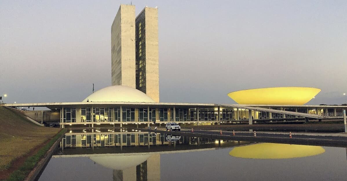 Câmara analisa PEC que prevê semipresidencialismo no Brasil   Migalhas