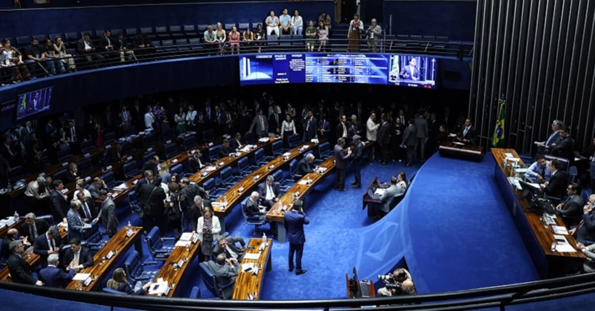 Reforma do Código Civil é protocolada no Senado   Migalhas