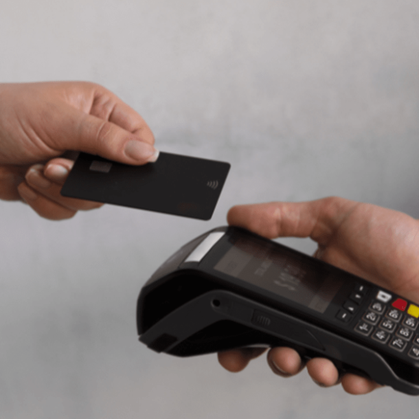 Banco indenizará cliente por compras por aproximação após furto   Migalhas
