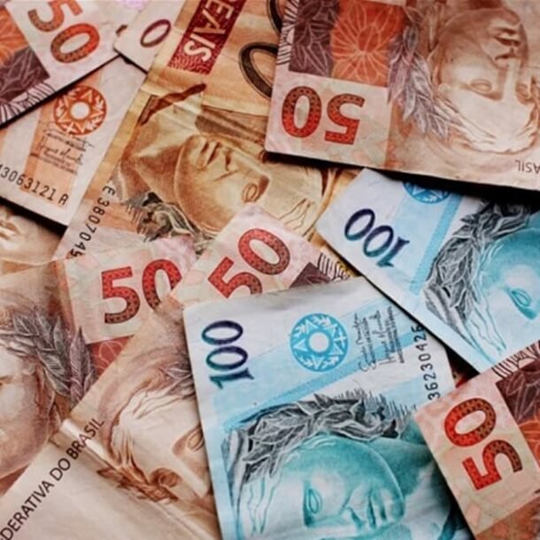 Banco restituirá taxas abusivas em parcelamento de fatura de cartão   Migalhas