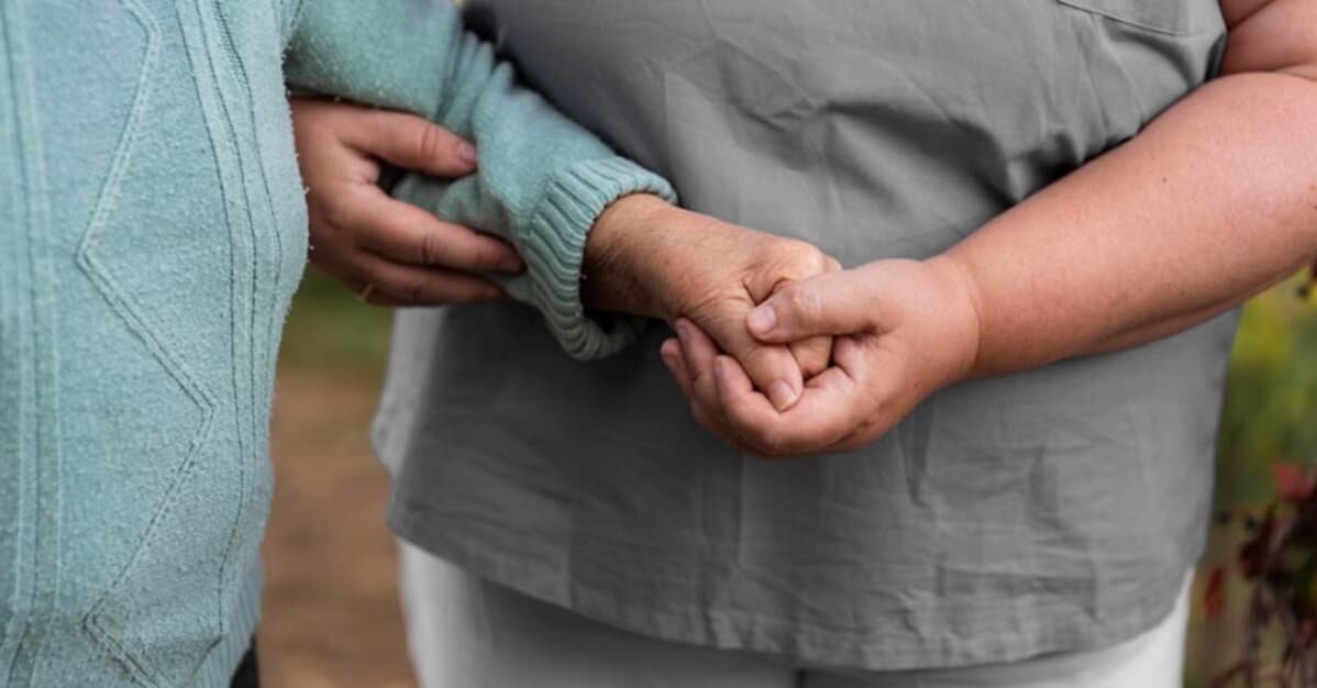 Filho responde por direitos trabalhistas de cuidadora de mãe falecida   Migalhas