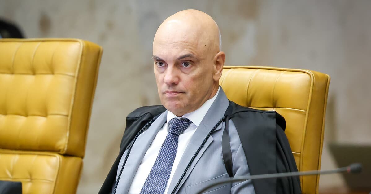 Moraes pede vista em lei que altera atividade de intérpretes públicos   Migalhas